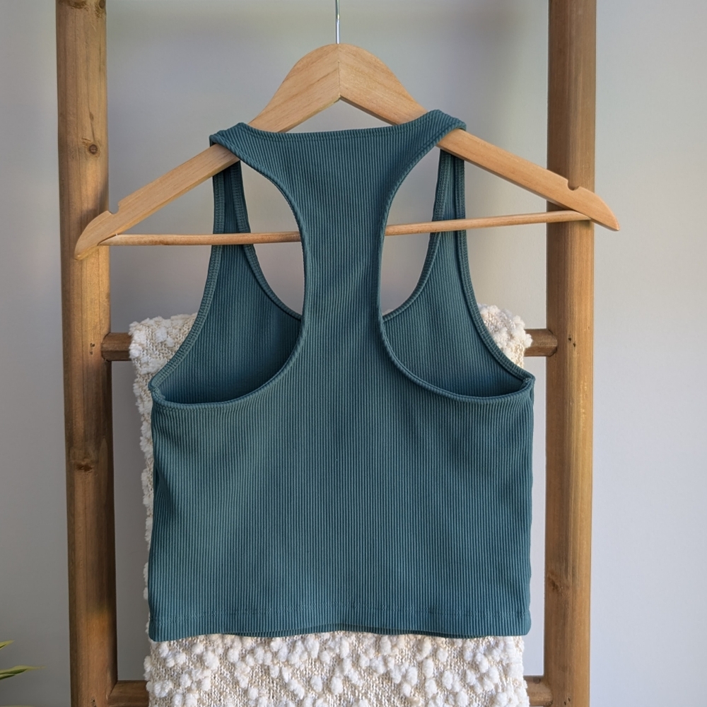 Abercrombie & Fitch Ribbed Racerback Top - Picture 3 of 8